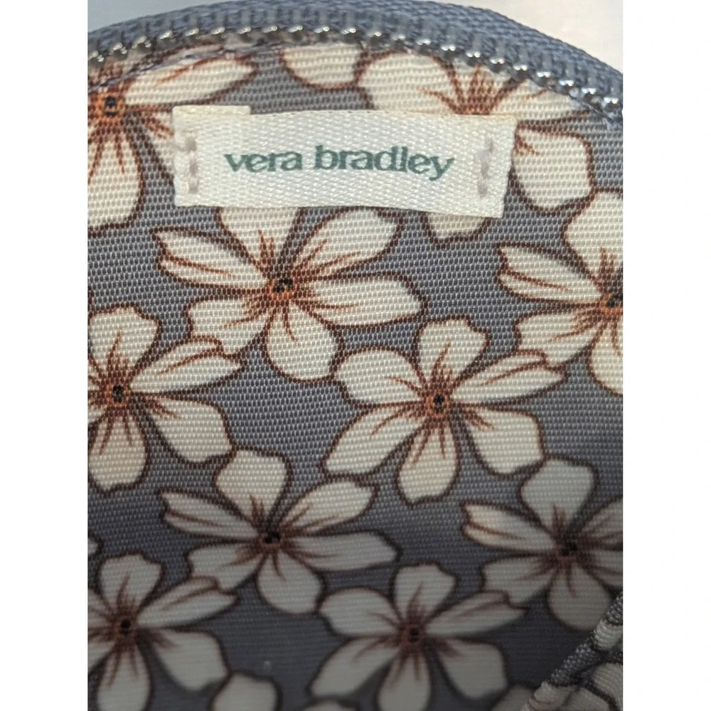 Vera Bradley Gray Faux Leather‎ Essential Round Coin Purse Daisy Zip Pouch NWT - Picture 3 of 6